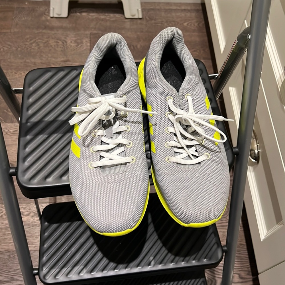 Running shoes